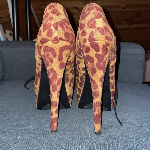 Leopard print Heels - Picture 4 of 5